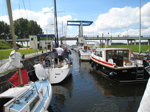 Nijkerkersluis tussen Nuldernauw en Nijkerkernauw